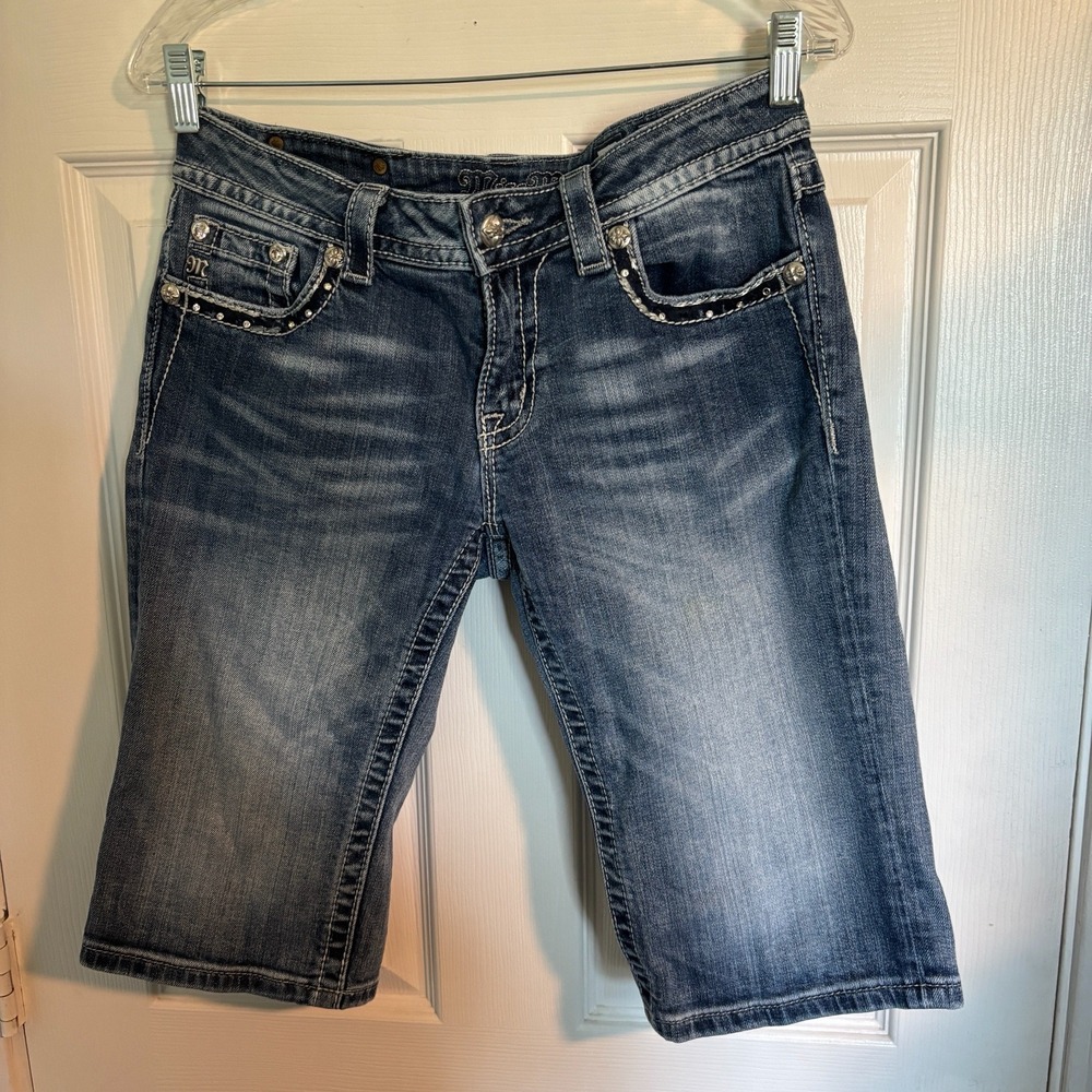 Miss Me Y2K Western Festive Boho Fleur De Lis Embellish Bermuda Denim Shorts 29 - Picture 2 of 14